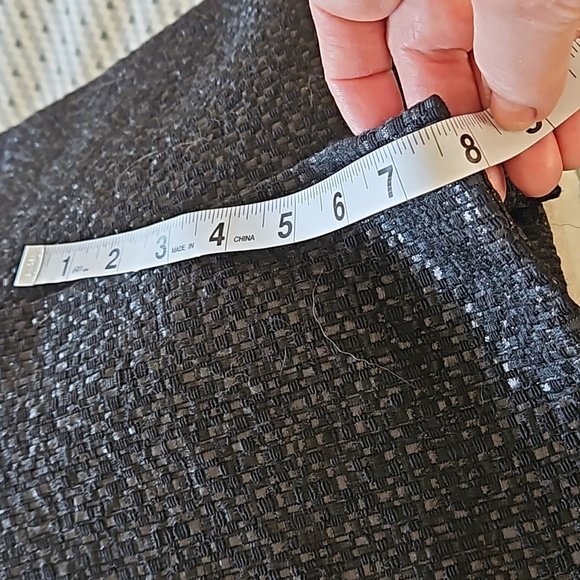 Sz 16, NWOT. Lafayette 148 NY shimmer Skirt, black wool & silk. - Picture 6 of 11